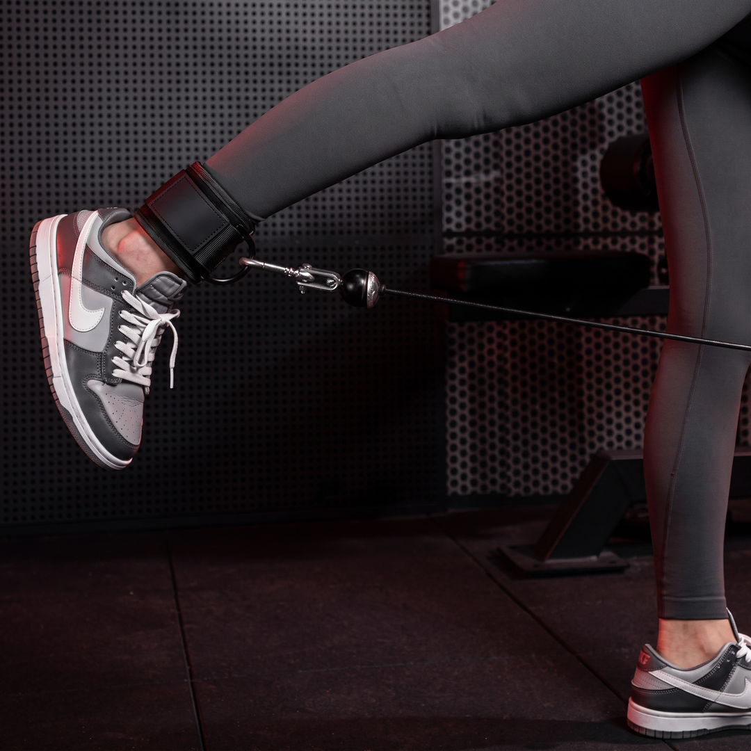 Adjustable Ankle Strap Cable Machine Attachment Padded Leg Strap for Glute Kickback Hip Abduction Leg Curl Home Gym Strength Training Men Women PU