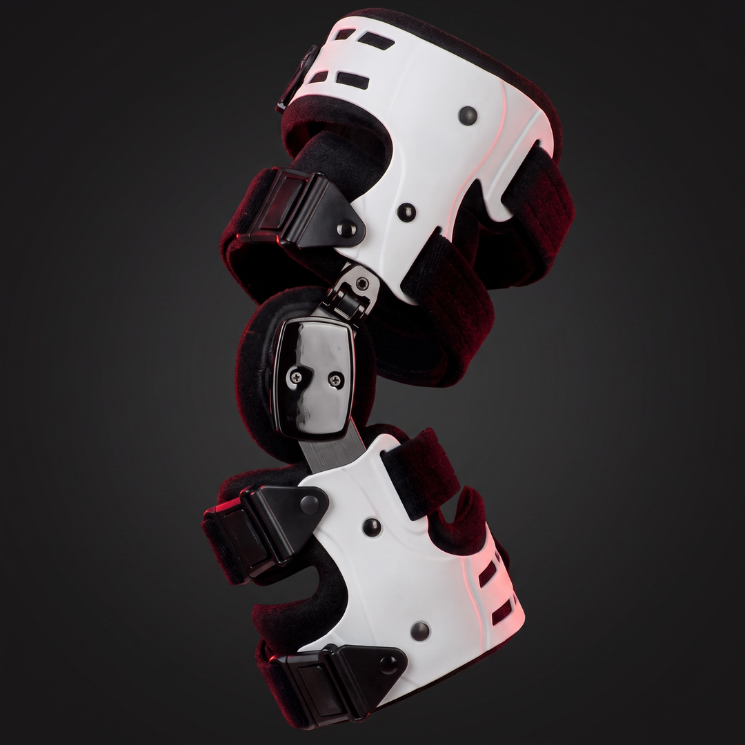 Adjustable OA Unloader Knee Brace - hinged support frame hero shot