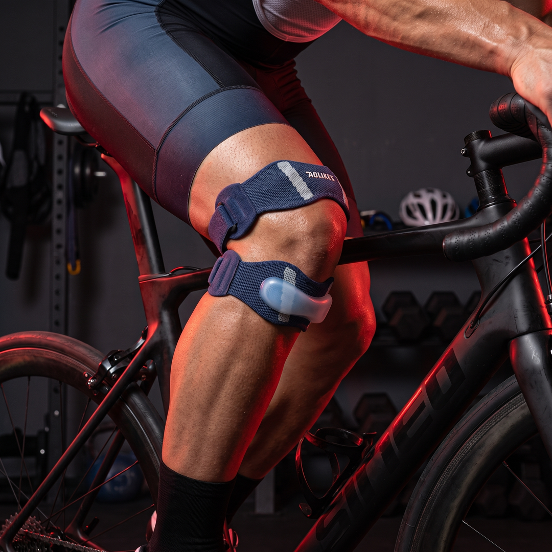 Adjustable Patella Knee Strap with Ergonomic Silicone Pad Patellar Tendon Support Compression Brace Breathable Sports Knee Band for Running Cycling Fitness - Blue Cycling Hero