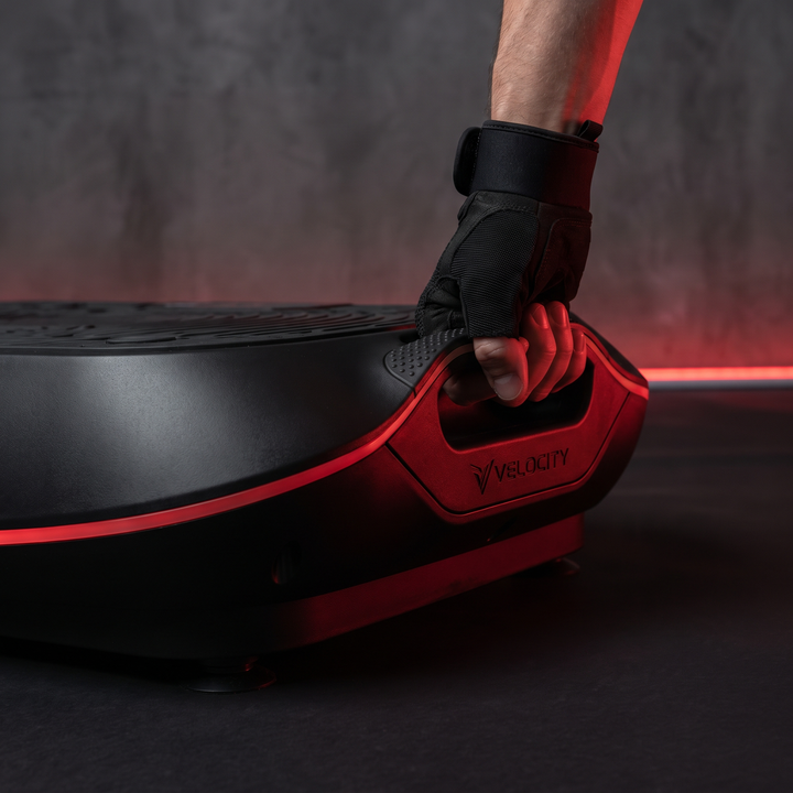 Built-in carry handle on the vibration plate machine for easy portability