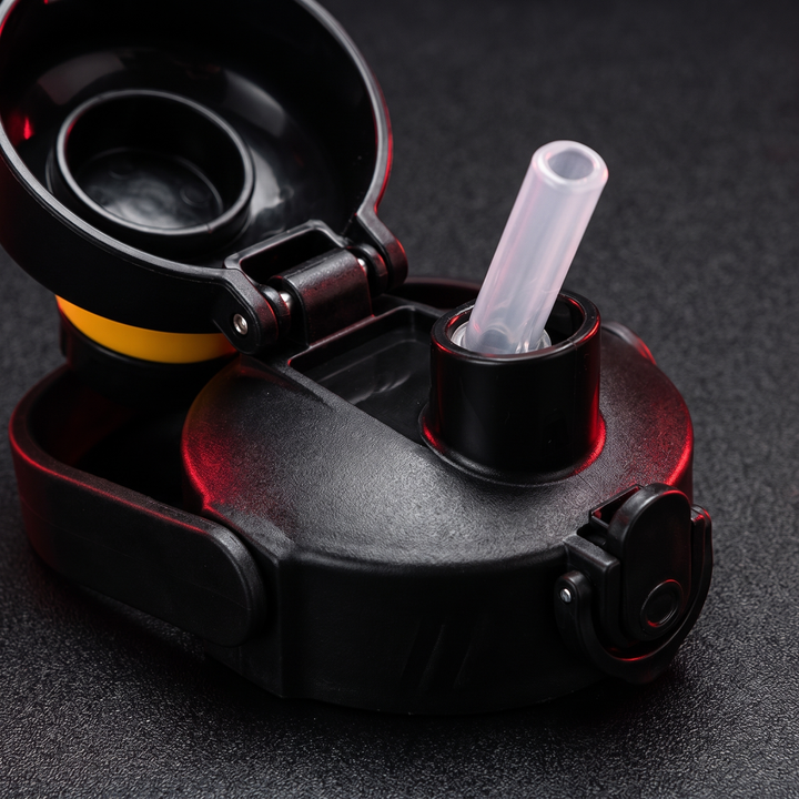 PHYSIOATHLETX Sports Water Bottle Straw Lid Detail - Black