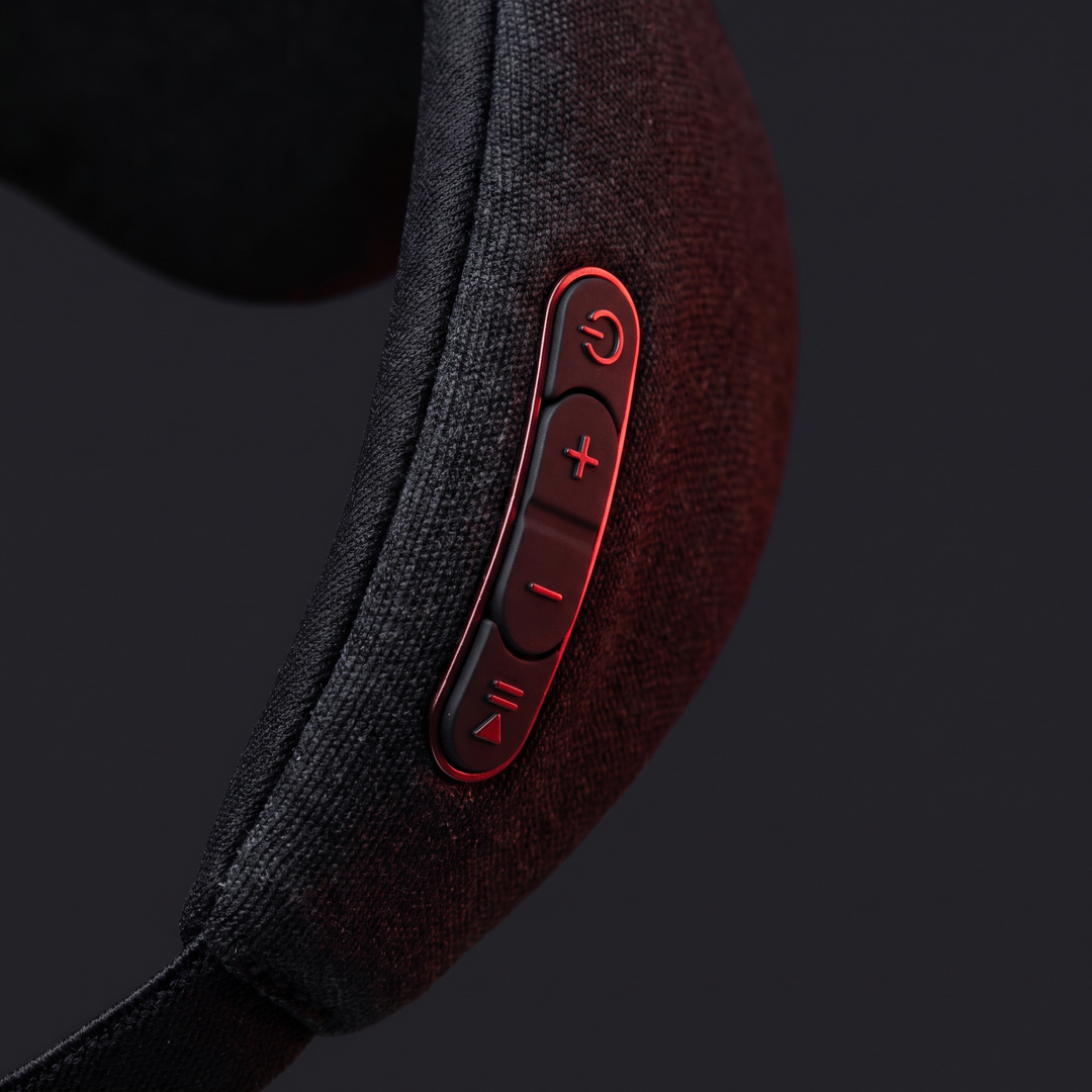 Bluetooth Sleep Mask with Built-In HD Speakers - control buttons close-up