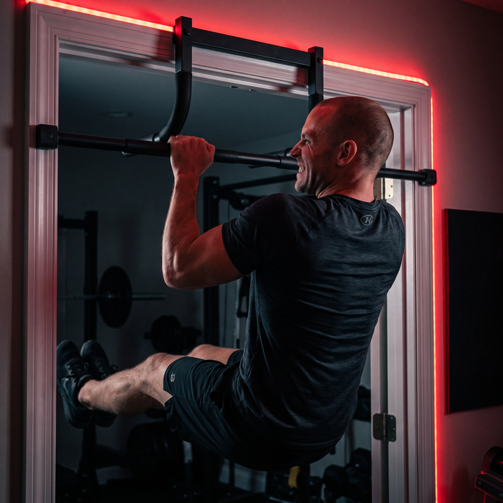 Adjustable Pull Up Bar for Doorway with Level Gauge Chin Up Bar 69-92cm Width Strength Training Home Gym Bar 200KG Capacity
