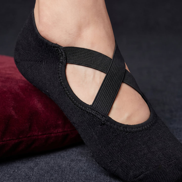Grip Yoga Socks for Women Non-Slip Pilates Socks with X-Cross Straps Barre Ballet Fitness Socks 4 Pairs Anti-Slip Studio Workout Socks