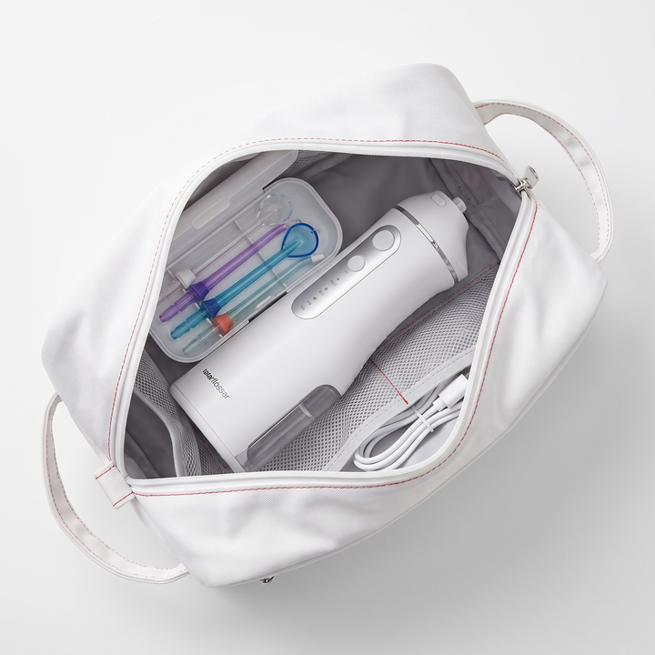 Professional Water Flosser Oral Irrigator 600ml Tank Dental Floss Teeth Cleaning Device 4 Jet Tips with Travel Bag Teeth Whitening Oral Care Home Daily Use