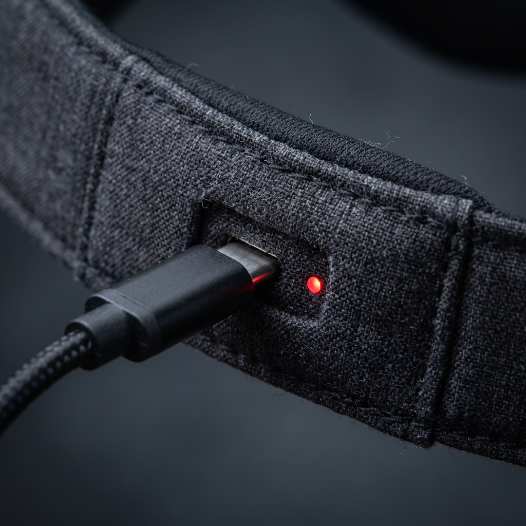 Bluetooth Sleep Mask Wireless Sleeping Headphones 3D Eye Mask - USB charging port detail