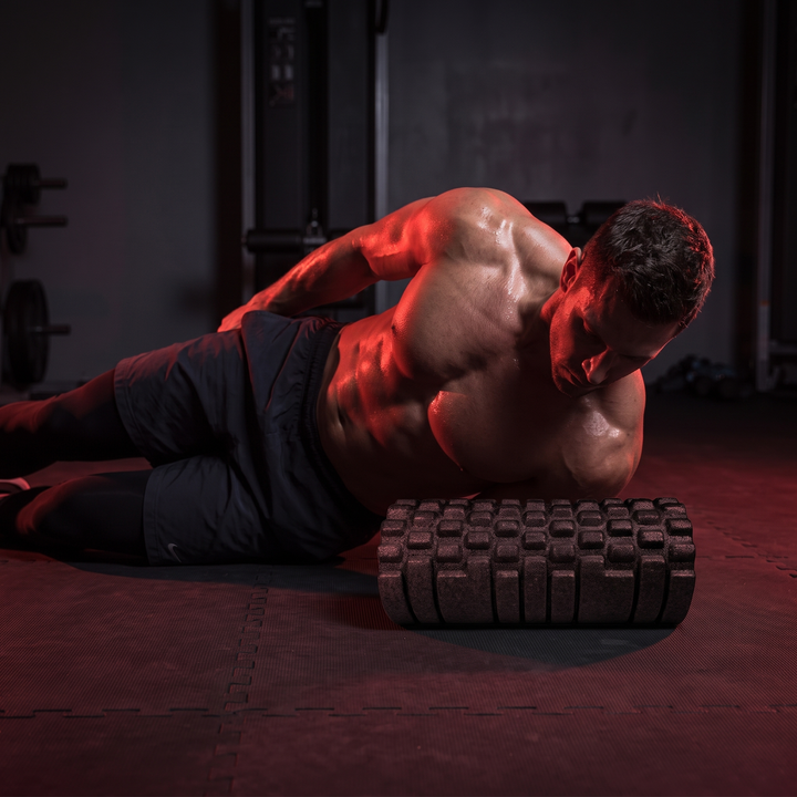 PHYSIOATHLETX Foam Roller - rolling shoulder and lat