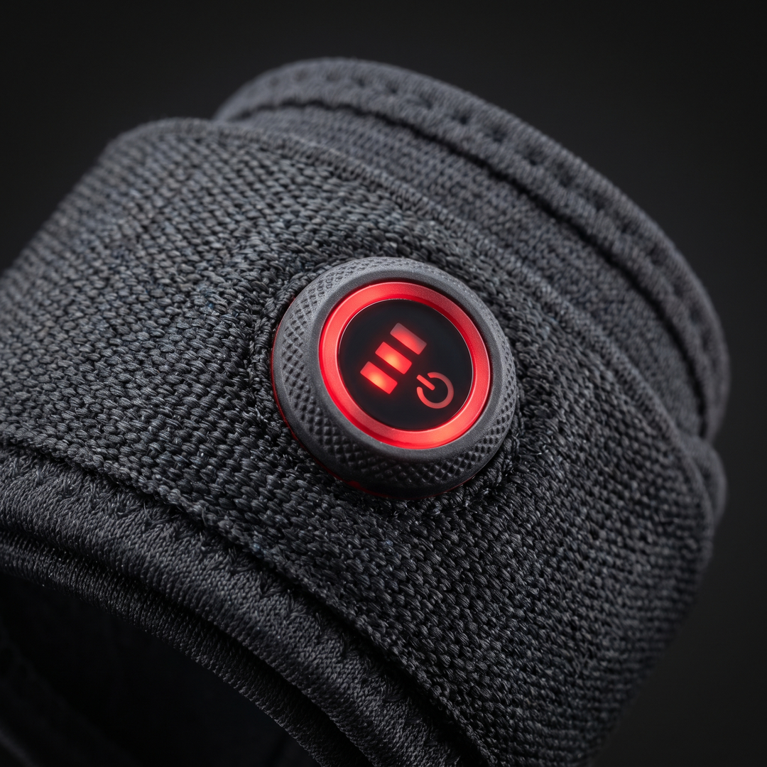 Close-up of the control button and warmth-level display