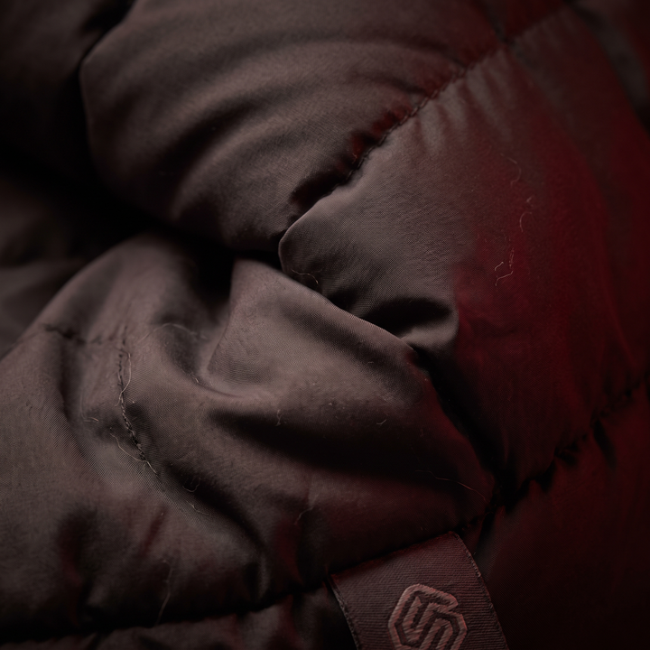 PHYSIOATHLETX Red Light Recovery Wrap - soft interior lining texture