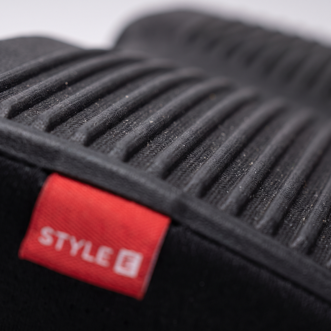 Ergonomic Under Desk Foot Rest Style E Non-Slip Texture Detail